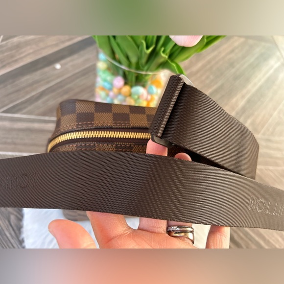 Louis Vuitton Damier Ebene OLAV PM Messenger Bag - Picture 4 of 16